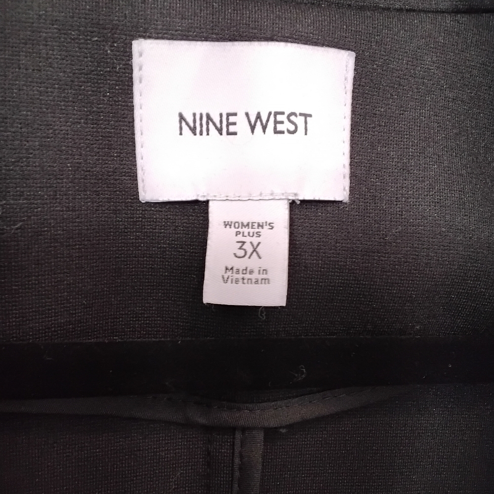 Nine West Classic Black Blazer - Picture 2 of 5